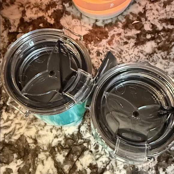 Orca Chaser 16 oz Tumblers in Teal - Picture 4 of 4